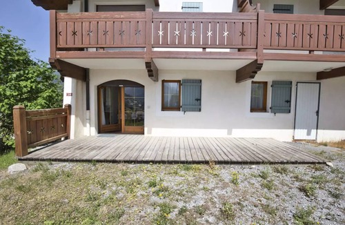Flumet Apartment | Residence Le Schuss 1 - Apartment at the foot of the slopes with terrace view Mont-Charvin