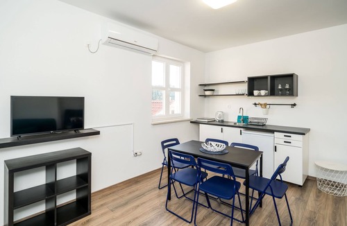 Cavtat Old Town Apartment | Residence & Pool Villa Schwarz Suites - Comfort One Bedroom Apartment with Balcony and Sea View
