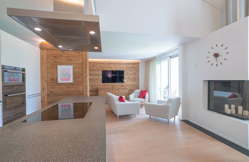 Sils-Maria Apartment | Residenza Edelweiss 5.3 – Penthouse with mezzanine, fireplace and stunning view