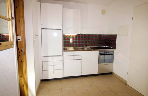 Sils-Maria Apartment | Residenza Lagrev - 1 room flat - No. 003 - Type 12A - Raised ground floor - S