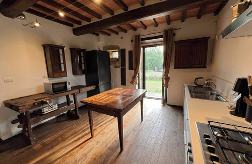 Arezzo House | Restored farmhouse in the Arezzo hills