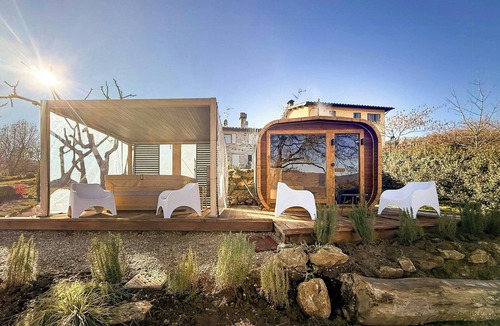 Poppi House | Restored farmhouse in Tuscan Casentino hills