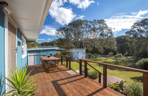 Kioloa House | Retro Beach Cottage