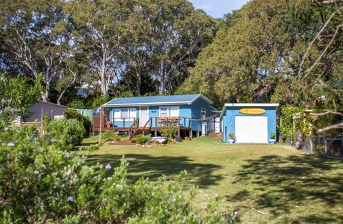 Kioloa House | Retro Beach Cottage