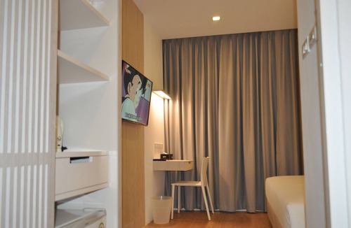 Bangkok Central Business District Hostel | Rezt Bangkok - Hostel