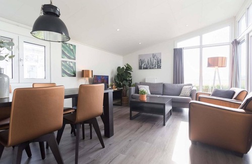 Berkhout Ski Chalet | ✓ Rialto at Park Westerkogge ✓ Holiday home for 5 people ✓ Located in Berkhout (North Holland) ✓ Waterfront holiday resort ✓ Book directly at the resort