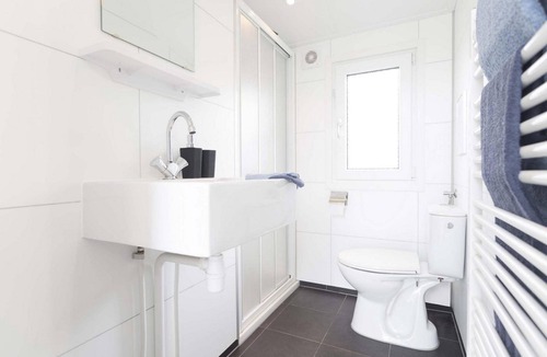 Berkhout Ski Chalet | ✓ Rialto at Park Westerkogge ✓ Holiday home for 5 people ✓ Located in Berkhout (North Holland) ✓ Waterfront holiday resort ✓ Book directly at the resort