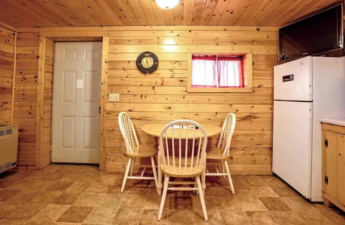 Buffalo City Cabin | Riverfront Buck Cabin #6 with Private Dock