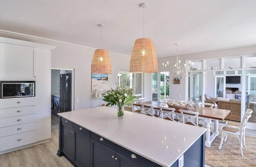 Onrus Villa | Riverside Manor | Banks of Onrus lagoon | Pool