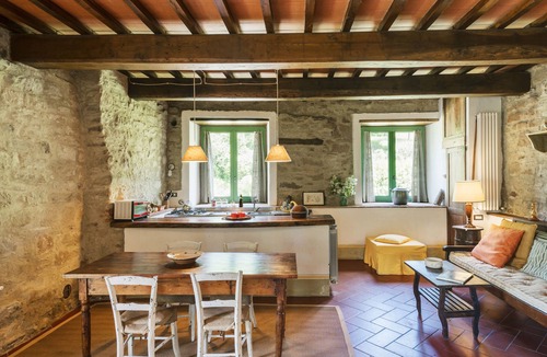 Londa House | Romantic apartment in villa with swimming pool in Chianti Rufina