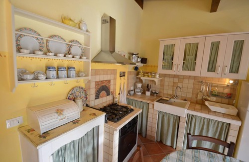 Costiolo Apartment | Romantic apartment with large terrace in panoramic position in the green