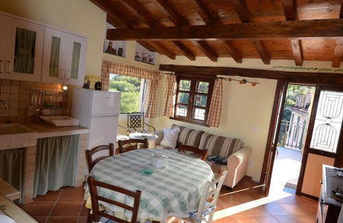 Costiolo Apartment | Romantic apartment with large terrace in panoramic position in the green