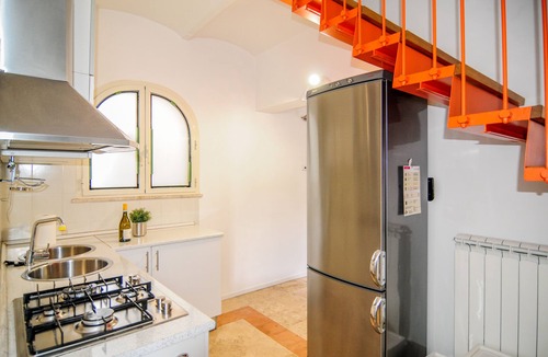 Santa Maria degli Angeli House | Romantic apartment with courtyard