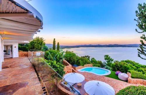 Kosmos Bed & Breakfast | Romantic Cosy fire-place at Enso Botanico Boutique Villa, Kosmos