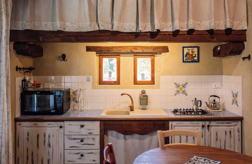 Mondavio Cottage | Romantic cottage "Tulips" - Agriturismo Borgo la Rovere