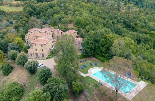 Subbiano Apartment | Romantic cozy house 15 min Arezzo piscina&bosco