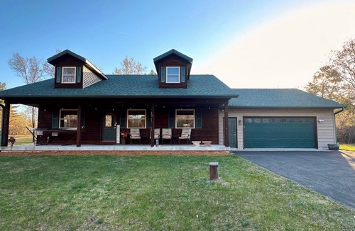 Nekoosa House | Rome Ranch Retreat – Golf + Lake + Pool + ATV + Dog + Disc & Foot Golf too!
