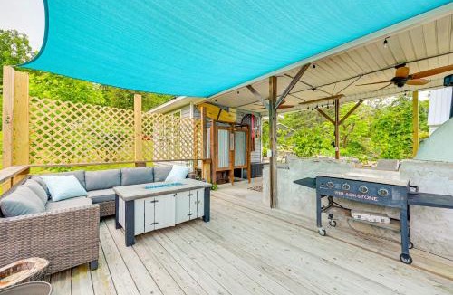 Ronda House | Ronda Home w/Hot Tub + Fire Pit, Near Wineries!