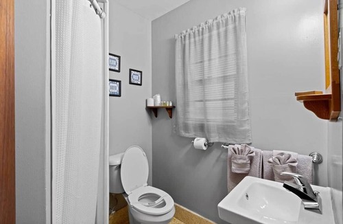 Montello House | Room 4, Kozy Rest Motel