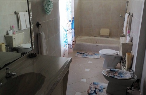 Moqhaka House | Room-charming B&B Retreat in Viljoenskro