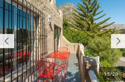 Camps Bay Apartment | Roomy, quiet flatlet at the top of Camps Bay