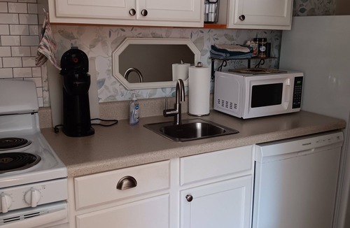 Ronda Apartment | Roomy Studio Apartment Attached to Historic Country Church in the Yadkin Valley