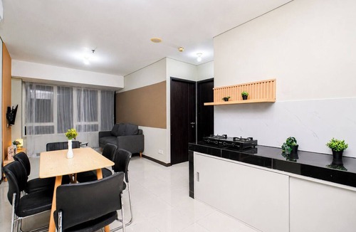 Jakarta Apartment | Roomy Urban Living In 3Br At Apartment Nifarro Park