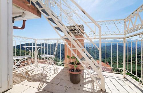 Gorra House | Rosa Di Mare Guest House
