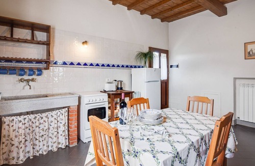 Figline e Incisa Valdarno House | Rustic Getaway in Tuscan Hills