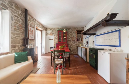San Marcello Pistoiese Ski Chalet | Rustic Chalet with Pool