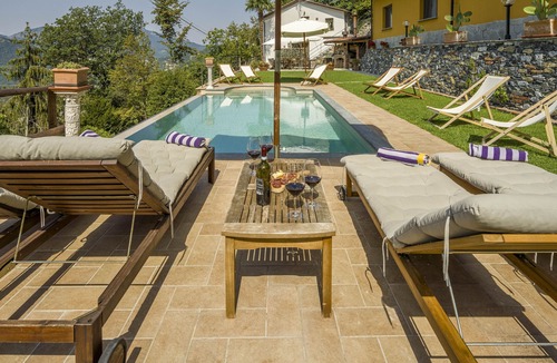 Uscio Villa | Rustic Villa Casa Aurora with pool in Genova
