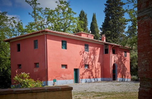 Ghizzano House | Rustikale Villa mit Swimmingpool in den toskanischen Hügeln by Interhome