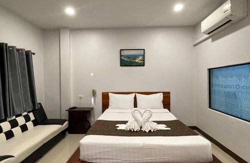 Uthai Thani Hotel | S Ville Resort