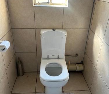 Greater Johannesburg Metropolitan Area House | Safari Deluxe Rooms - elegant rooms with access to beautiful garden