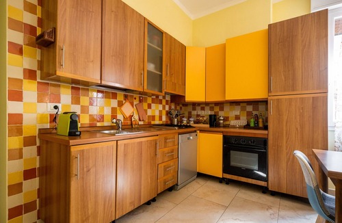 San Donato Apartment | San Donato Cozy Apartment by Wonderful Italy