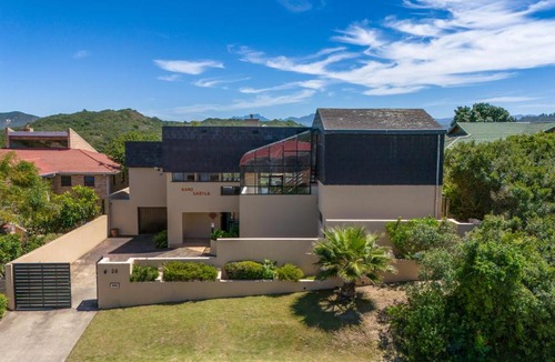 Sedgefield Villa | Sand Castle