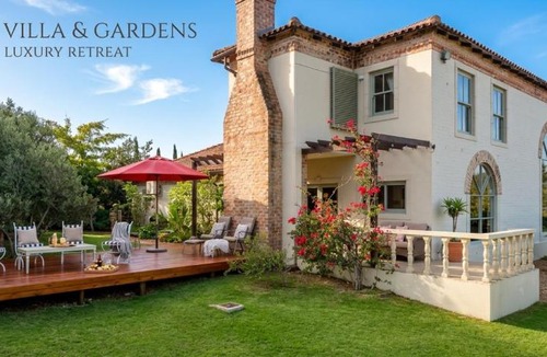 Paarl Villa | Sandmartins Private Secure Villa