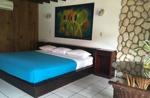 Crown Point Hotel | Sandy Point Village