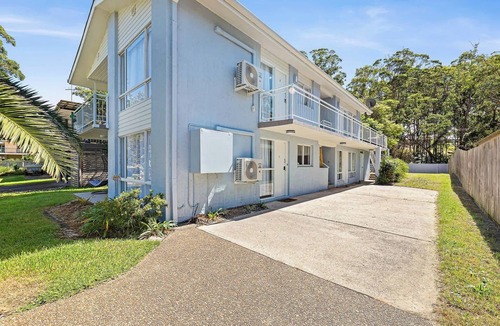 Long Beach Apartment | Sandy Shores Unit 4, 150m Flat walk to Beach