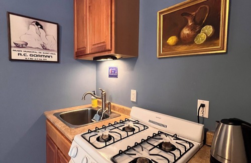 Bel Air House | Santa Barbara Pool House Getaway! 30 Day minimum rental