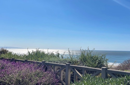 Downtown Apartment | Santa Monica Beach Studio. Steps to Ocean, Pier & Promenade,Restaurants, Shops
