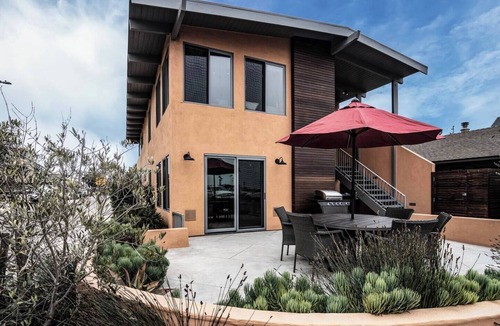Channel Islands House | Scenic Waterfront Getaway Townhouse with Kayak!