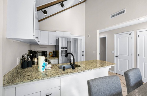 Night Heron House | Sea Pines Family Cottage Loft for Kids + PS4 Quick Bike Ride to Beach + Lighthouse