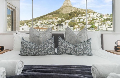 Bantry Bay Apartment | Seacliffe 502