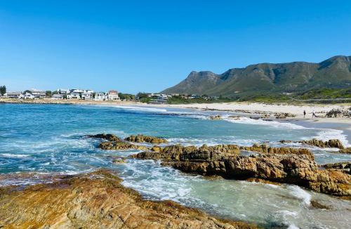 Sandbaai House | Seapearl Oceanfront Villa and Cottage