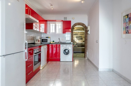 El Faro House | Seaside Holiday Home '1 Frente al Mar' with Sea Views, Wi-Fi & Air Conditioning