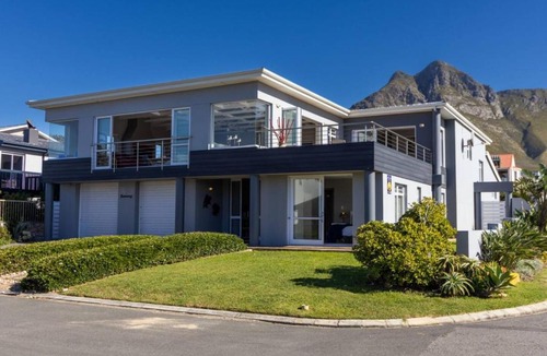 Kleinmond Apartment | Seaside Luxury For Families & Friends In Kleinmond