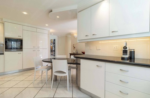 Hout Bay Apartment | Seaview Beachfront Villa, Beach Club, HoutBay, Cape Town, South Africa