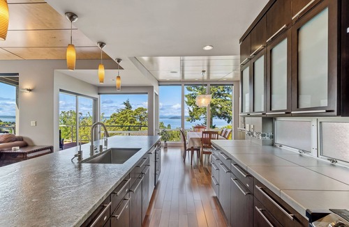 North Admiral House | Secluded Luxury, Panoramic Water Views
