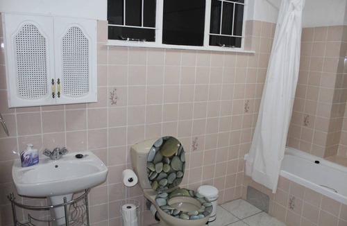 Krugersdorp Apartment | Secure Self-catered Apartment With Pool
